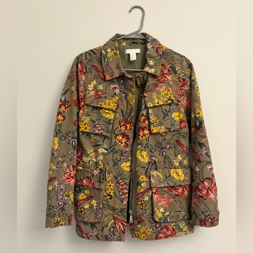 H&M floral jacket size s timeless look